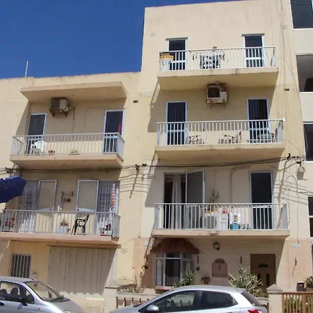 Apartment At Rose Court